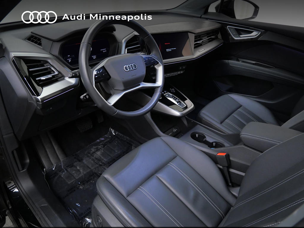 Thumbnail: 2023 Audi Q4 e-tron - 2