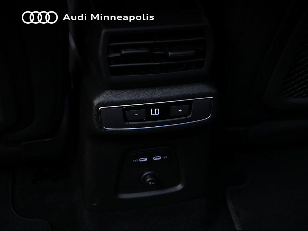 Thumbnail: 2023 Audi Q4 e-tron - 19