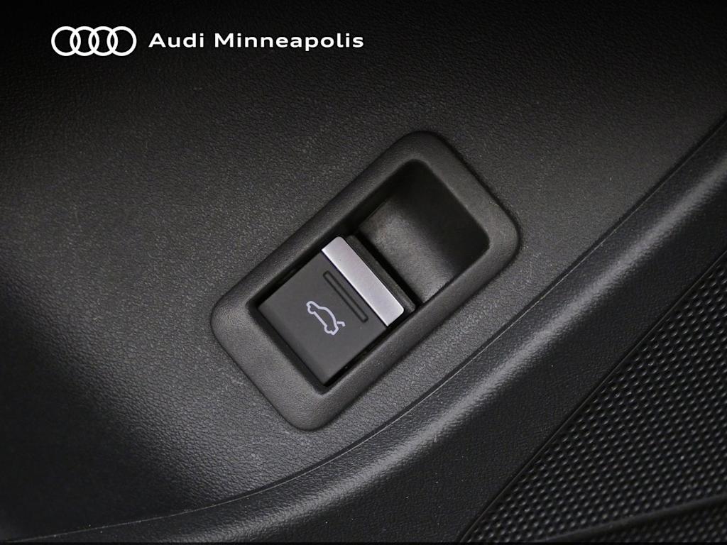Thumbnail: 2023 Audi Q4 e-tron - 20