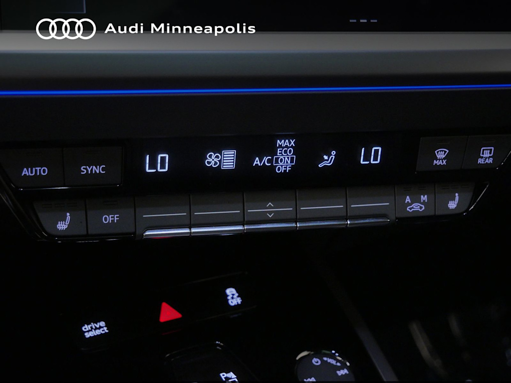 Thumbnail: 2023 Audi Q4 e-tron - 24