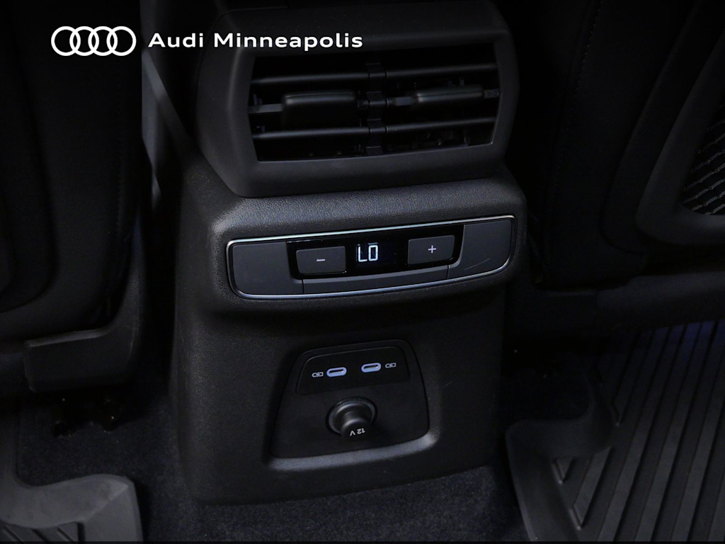 Thumbnail: 2023 Audi Q4 e-tron - 19