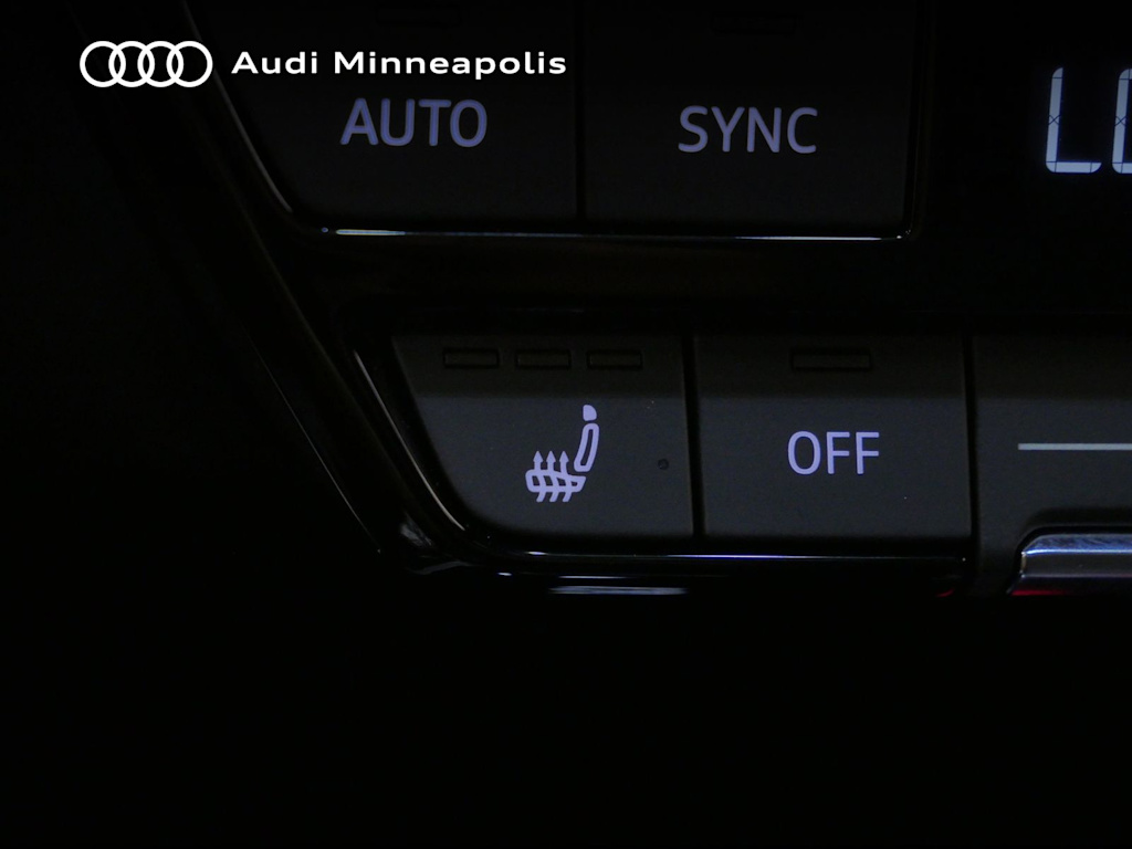 Thumbnail: 2023 Audi Q4 e-tron - 11