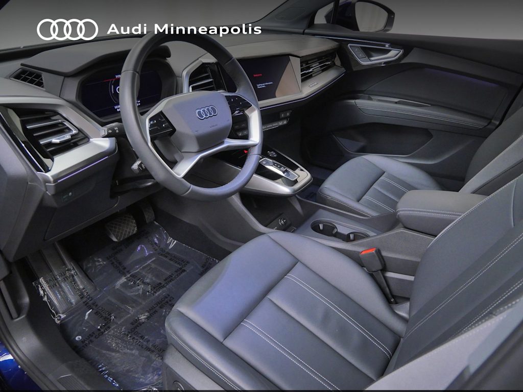 Thumbnail: 2023 Audi Q4 e-tron - 2