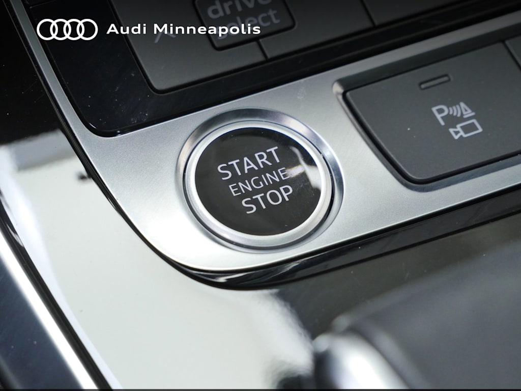 Thumbnail: 2023 Audi Q7 - 25