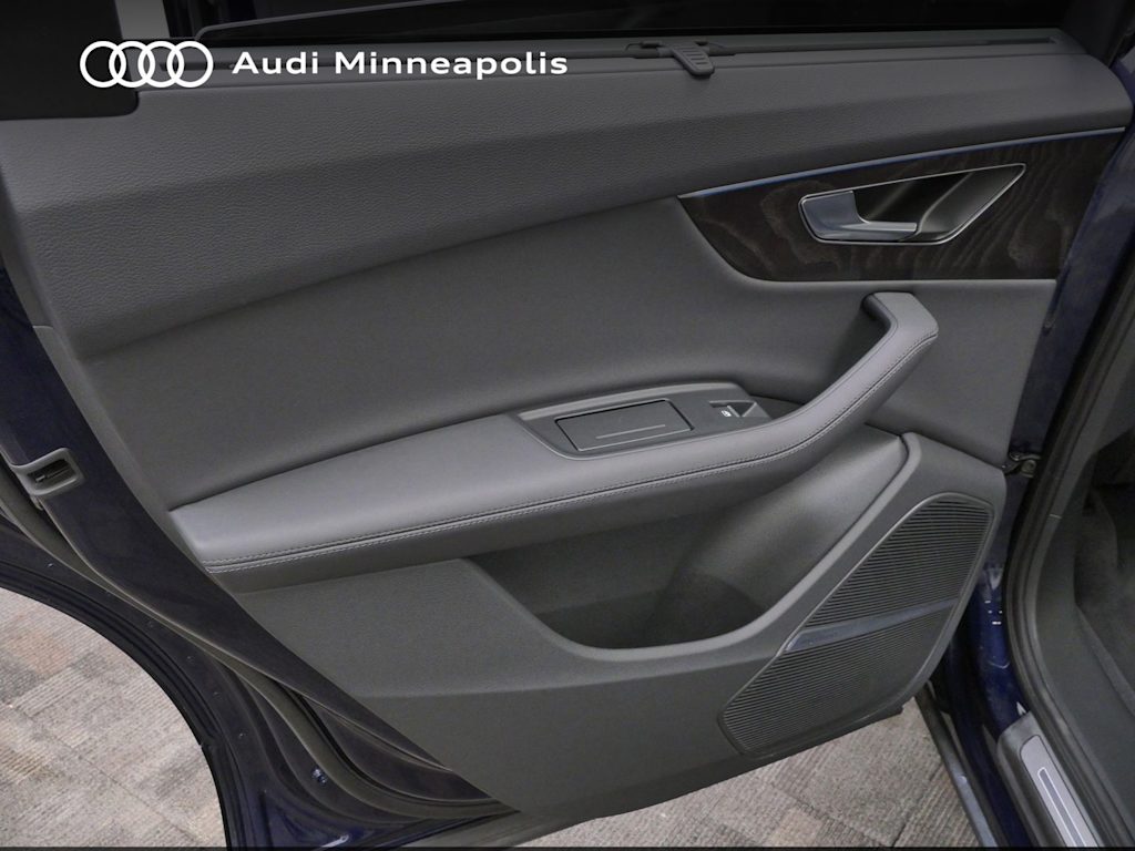 Thumbnail: 2023 Audi Q7 - 18