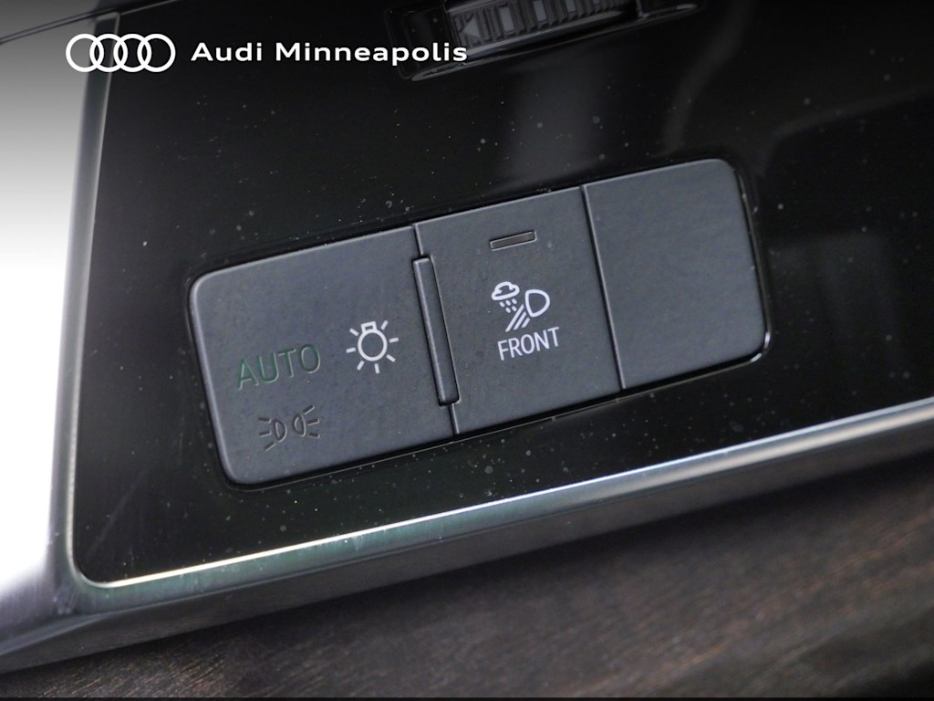 Thumbnail: 2023 Audi Q7 - 9