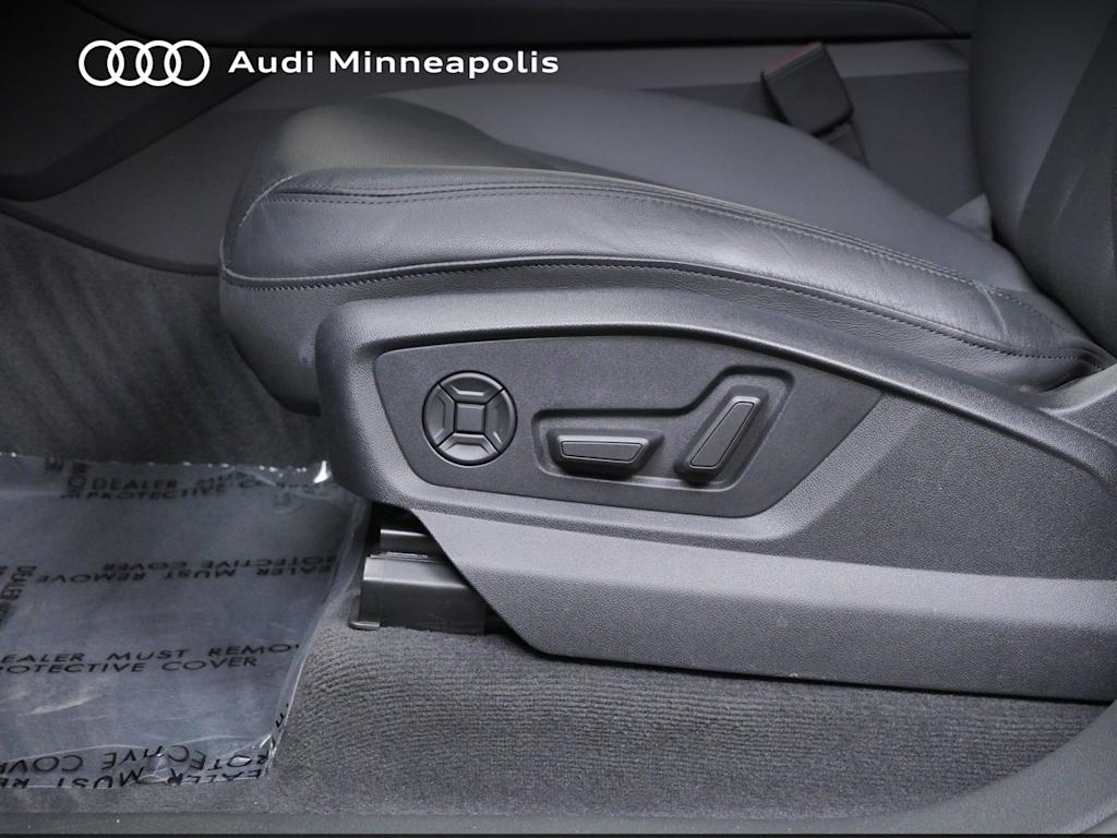 Thumbnail: 2023 Audi Q7 - 17
