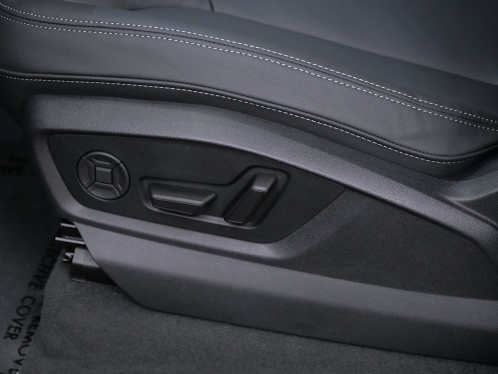 Thumbnail: 2026 Audi Q7 - 13