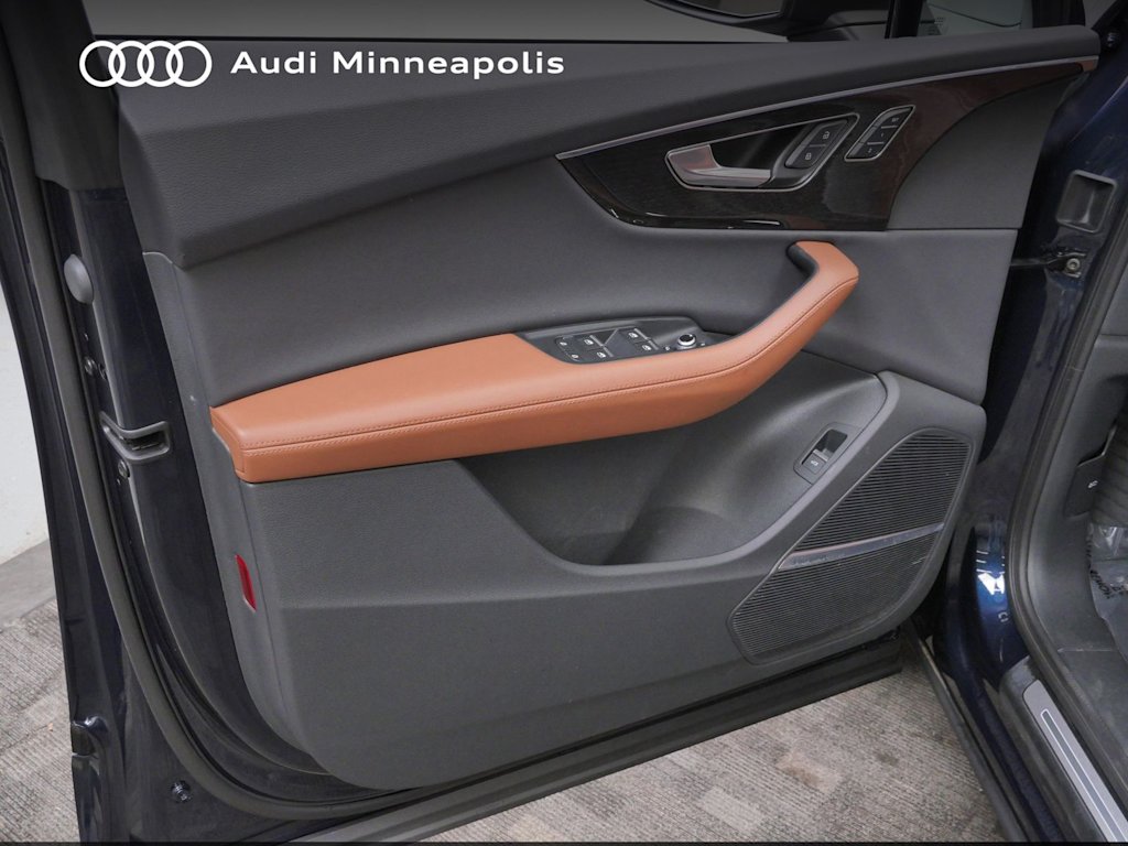 Thumbnail: 2023 Audi Q7 - 16