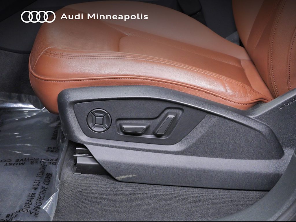Thumbnail: 2023 Audi Q7 - 17