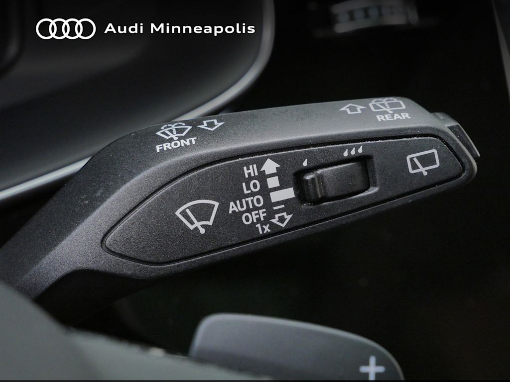 Thumbnail: 2023 Audi Q7 - 23
