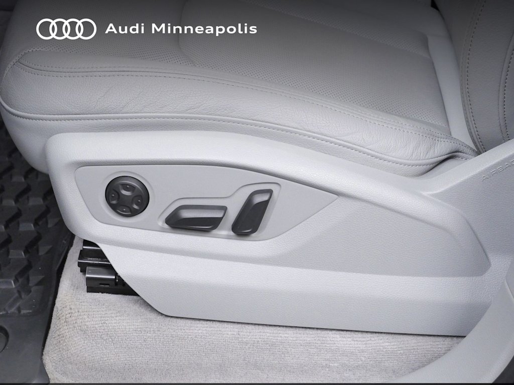 Thumbnail: 2018 Audi Q7 - 15