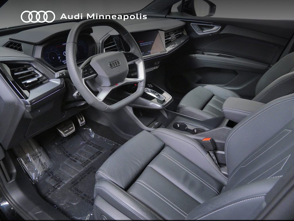Thumbnail: 2025 Audi Q4 e-tron - 6