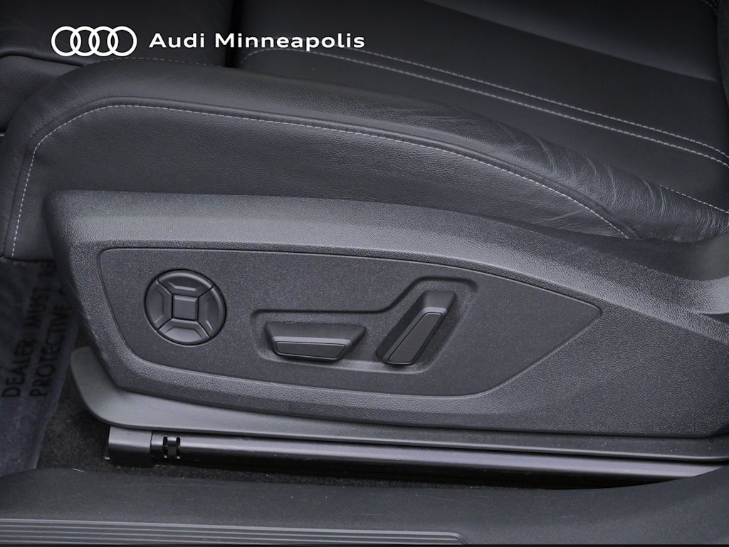 Thumbnail: 2025 Audi Q4 e-tron - 16