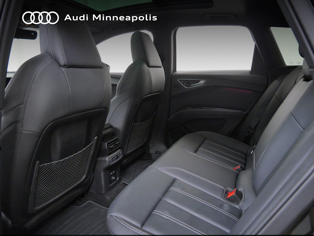 Thumbnail: 2025 Audi Q4 e-tron - 7