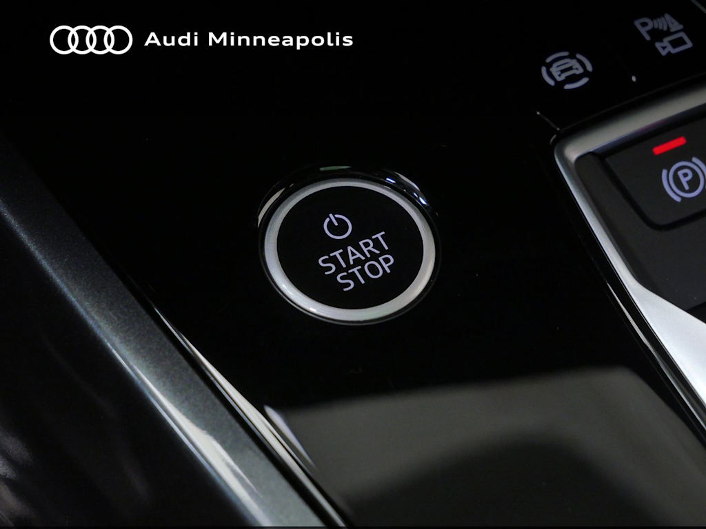 Thumbnail: 2025 Audi Q4 e-tron - 25