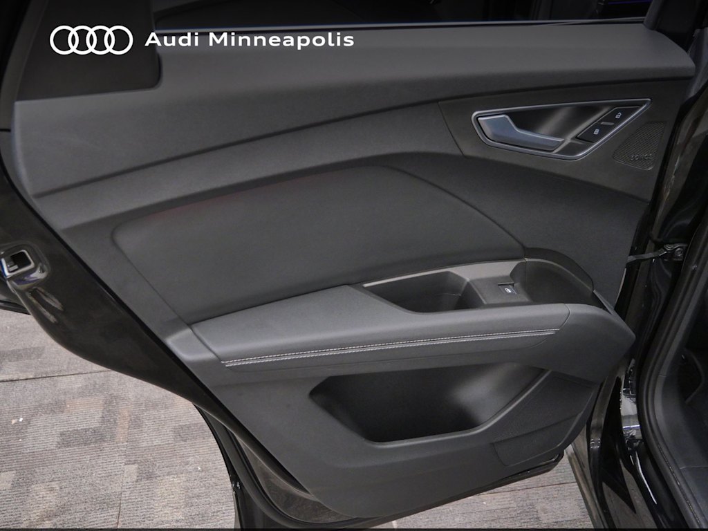Thumbnail: 2025 Audi Q4 e-tron - 17