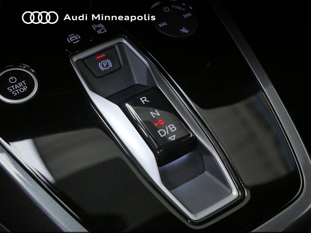 Thumbnail: 2025 Audi Q4 e-tron - 9
