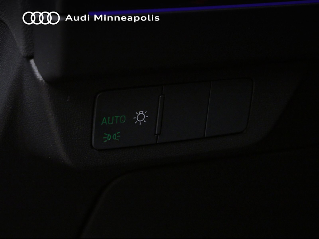 Thumbnail: 2025 Audi Q4 e-tron - 20