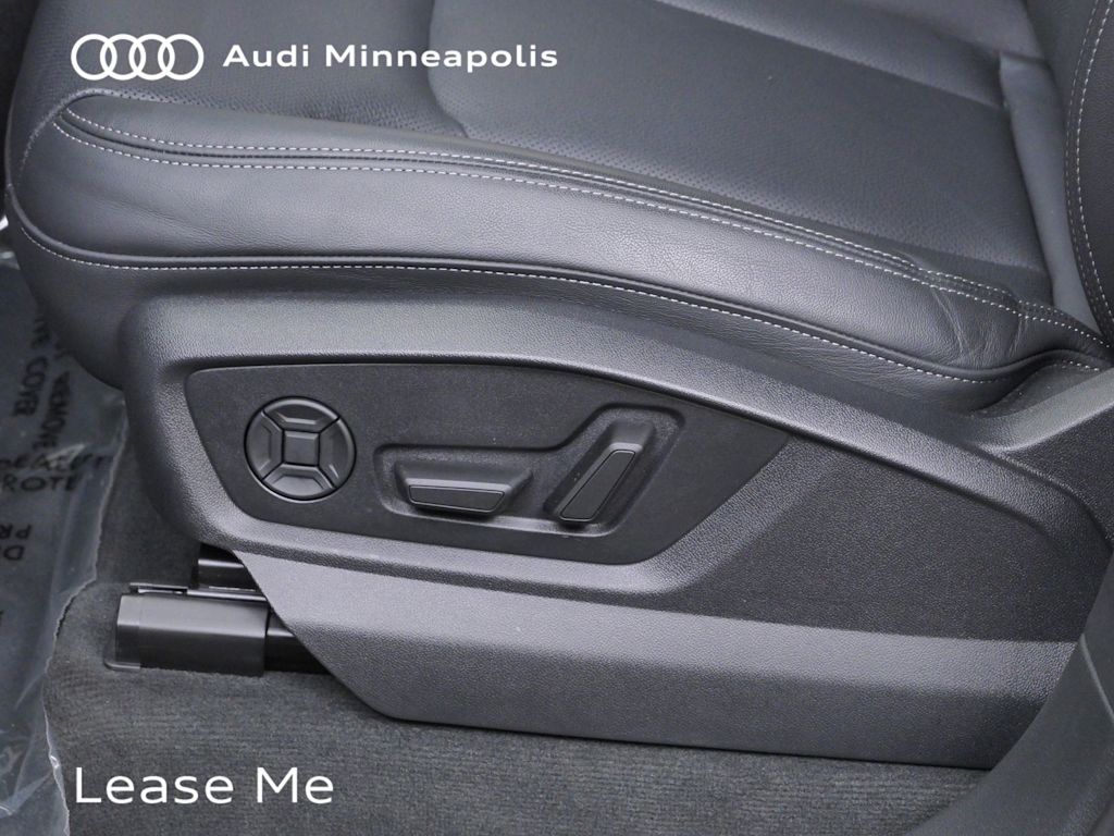 Thumbnail: 2026 Audi Q7 - 16