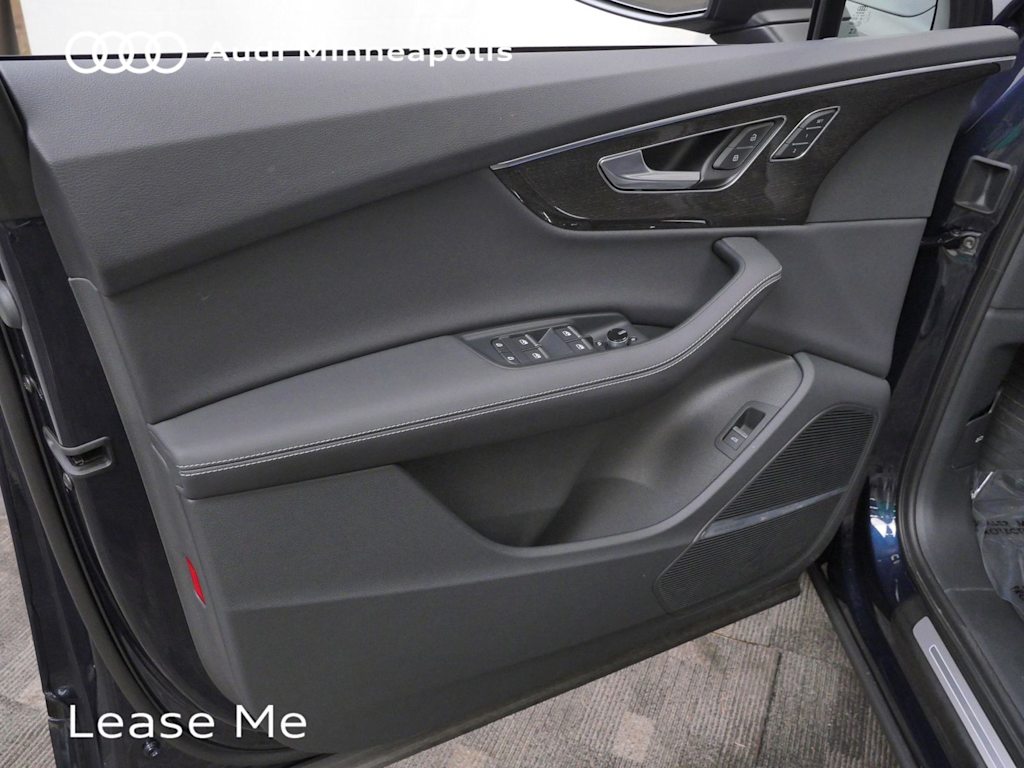 Thumbnail: 2026 Audi Q7 - 15