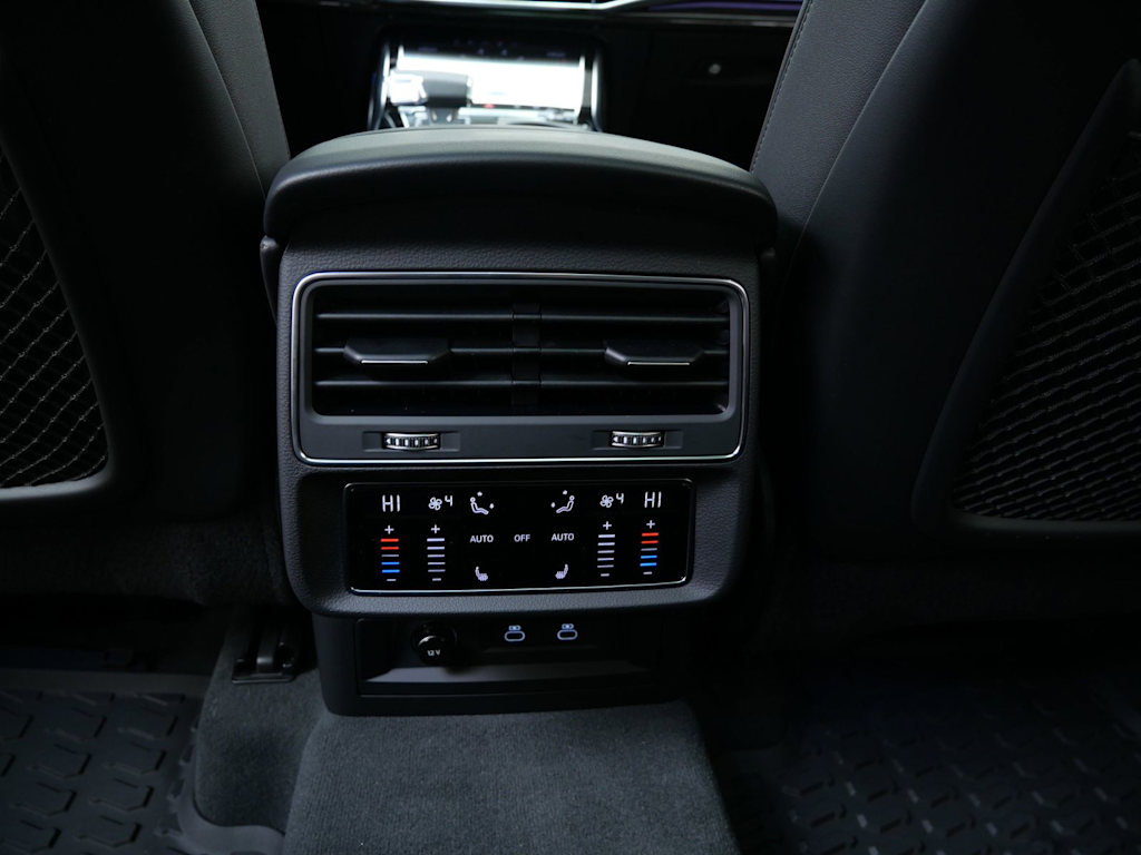 Thumbnail: 2026 Audi Q7 - 15