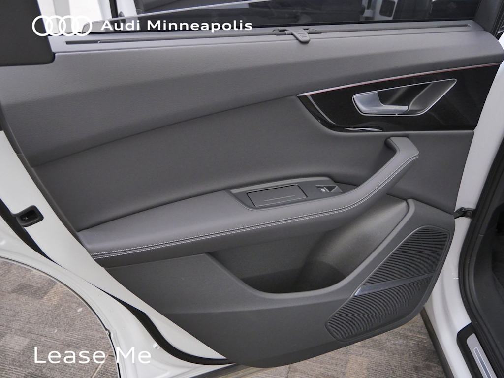 Thumbnail: 2026 Audi Q7 - 17