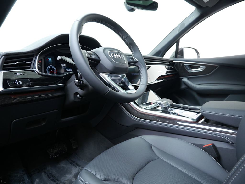 Thumbnail: 2026 Audi Q7 - 2