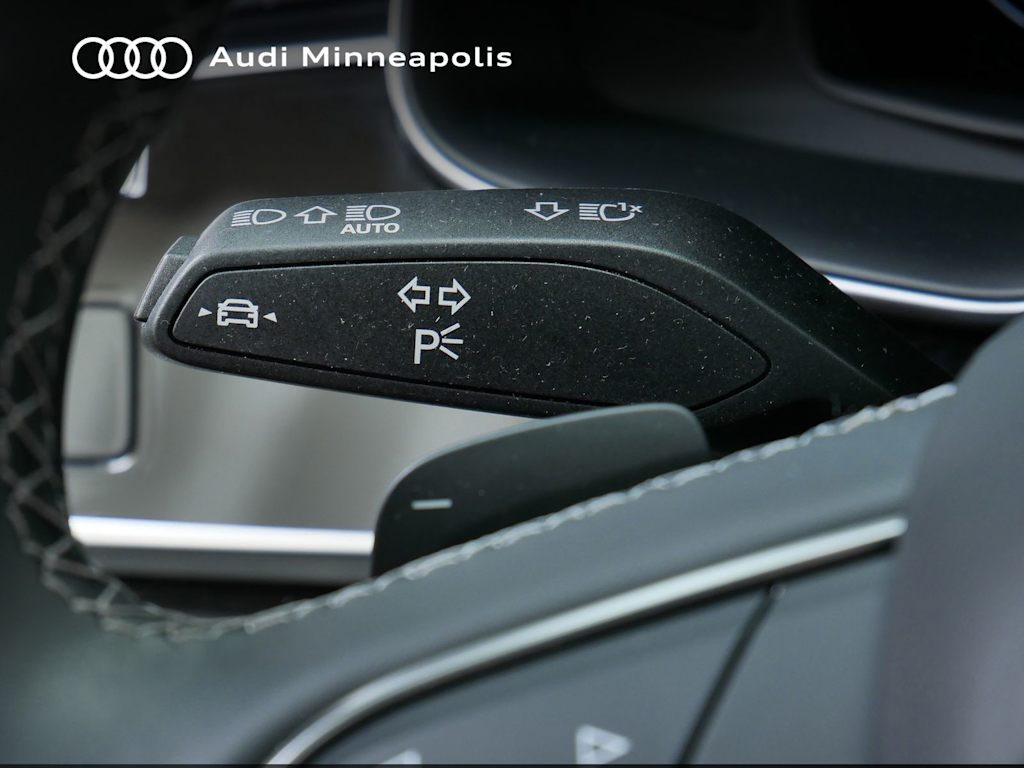 Thumbnail: 2025 Audi Q7 - 25