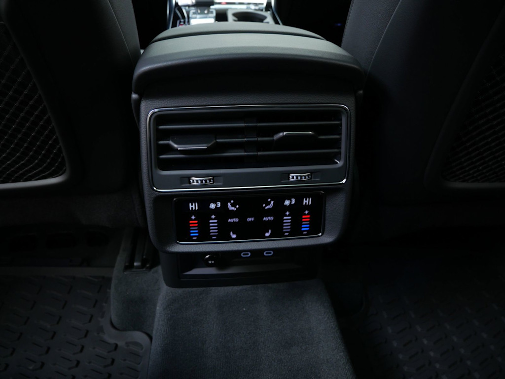 Thumbnail: 2026 Audi Q7 - 15