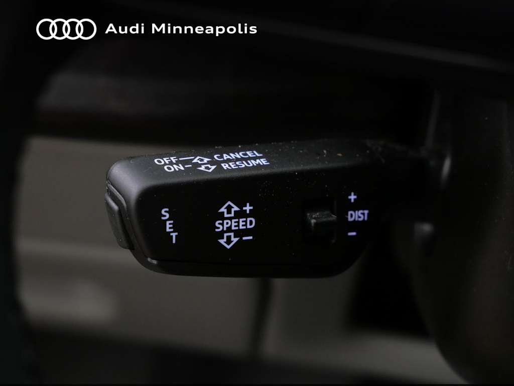 Thumbnail: 2023 Audi Q7 - 23
