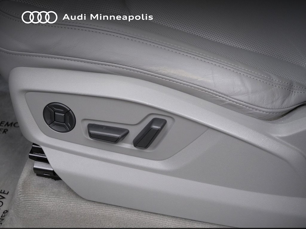 Thumbnail: 2023 Audi Q7 - 18