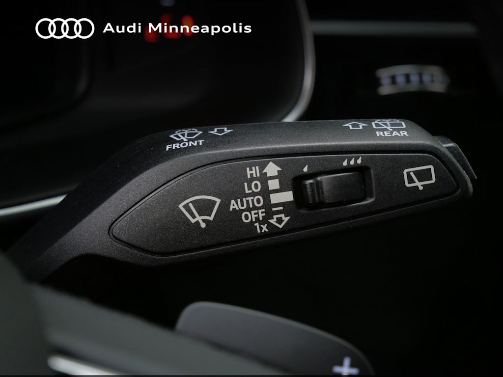 Thumbnail: 2023 Audi Q7 - 12