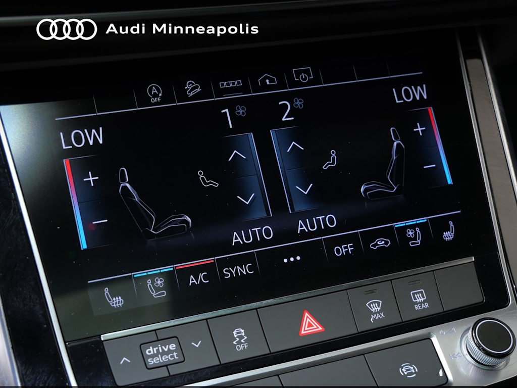 Thumbnail: 2023 Audi Q7 - 25
