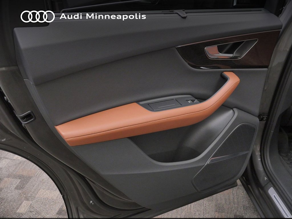 Thumbnail: 2024 Audi Q7 - 17