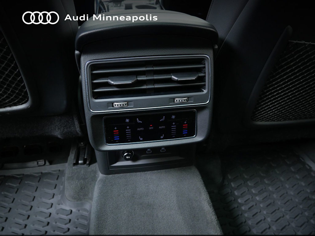 Thumbnail: 2023 Audi Q7 - 20