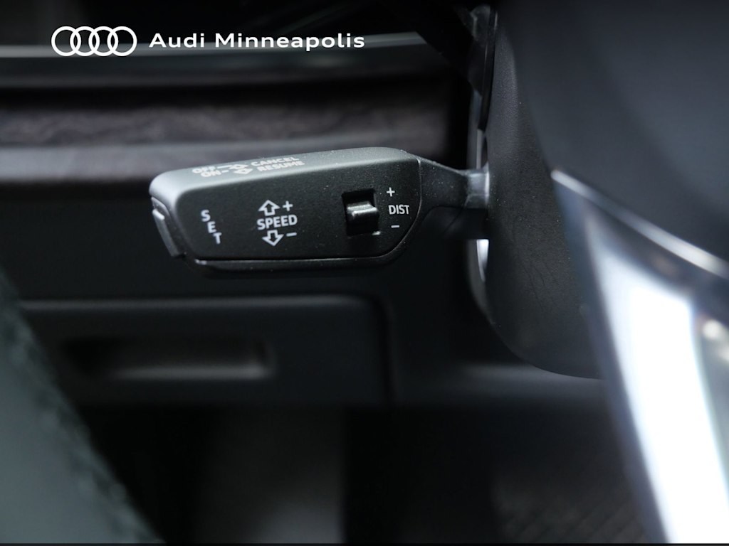 Thumbnail: 2023 Audi Q7 - 23