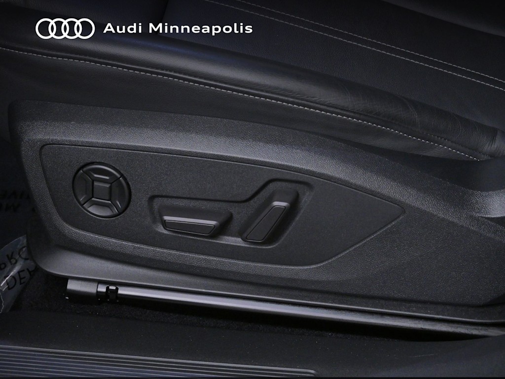 Thumbnail: 2023 Audi Q4 e-tron - 16