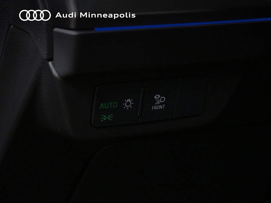 Thumbnail: 2023 Audi Q4 e-tron - 20