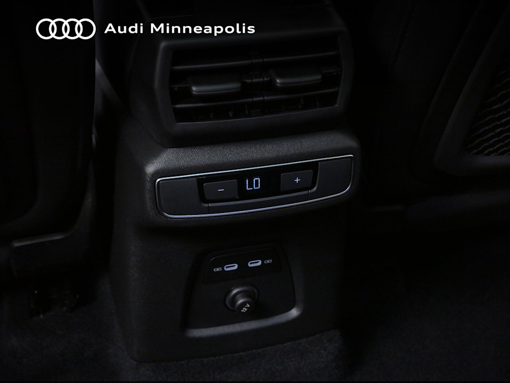 Thumbnail: 2023 Audi Q4 e-tron - 18