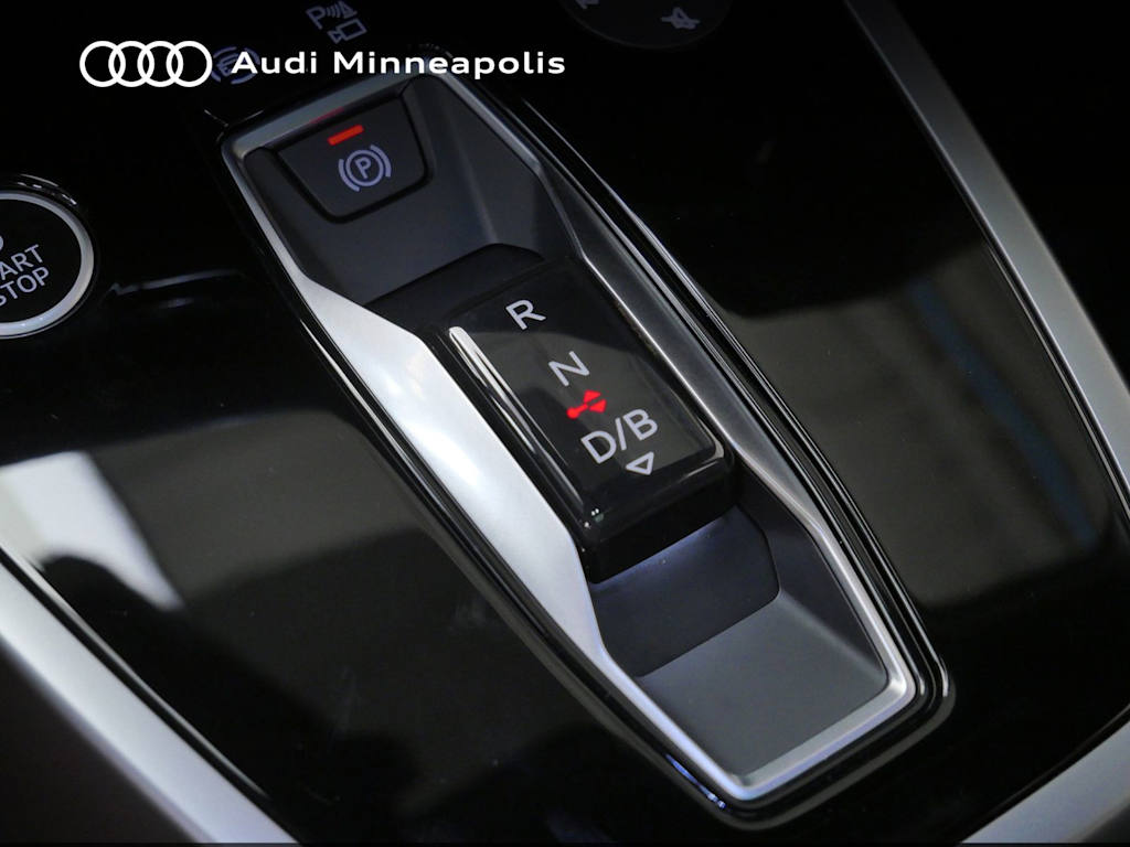 Thumbnail: 2023 Audi Q4 e-tron - 9