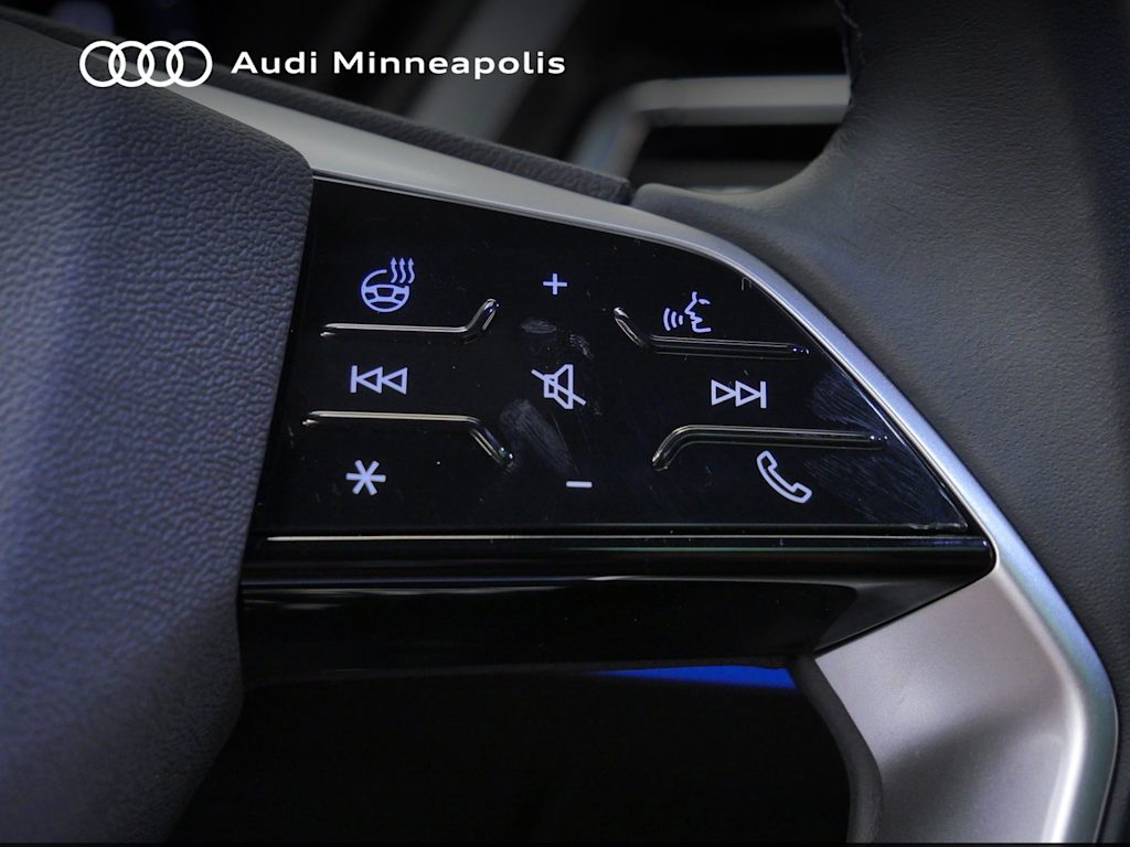 Thumbnail: 2023 Audi Q4 e-tron - 22