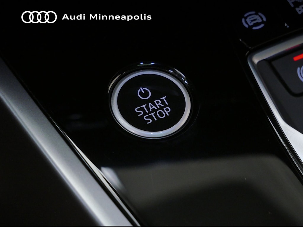 Thumbnail: 2023 Audi Q4 e-tron - 25