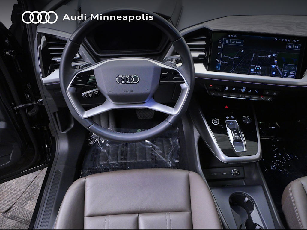 Thumbnail: 2023 Audi Q4 e-tron - 6