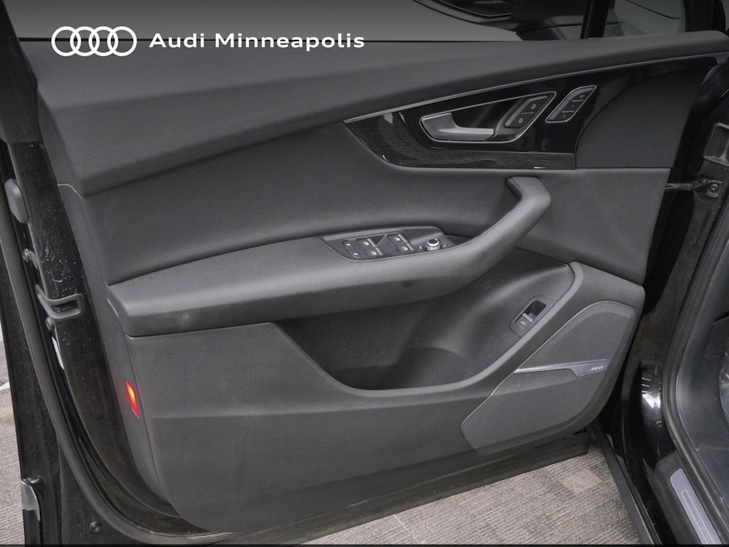 Thumbnail: 2017 Audi Q7 - 14
