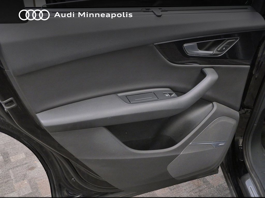 Thumbnail: 2017 Audi Q7 - 16