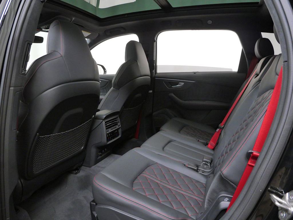 Thumbnail: 2026 Audi SQ7 - 8