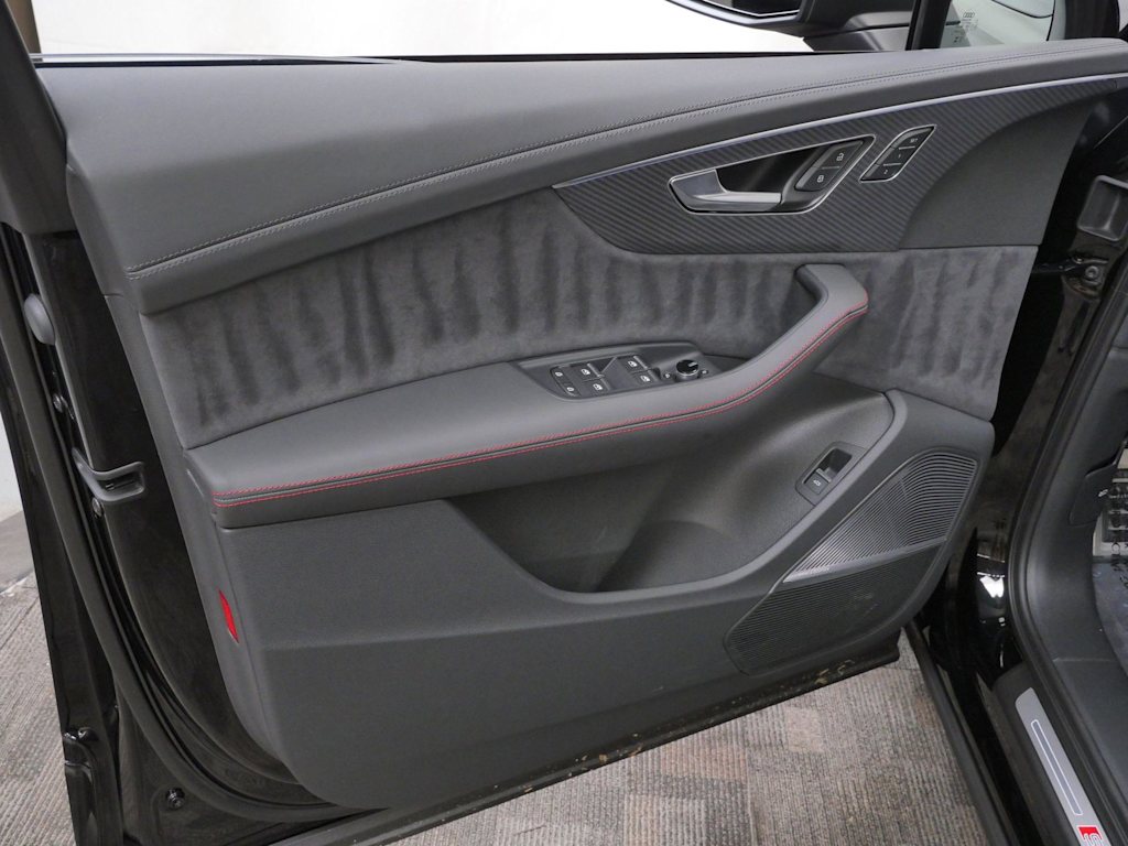 Thumbnail: 2026 Audi SQ7 - 12
