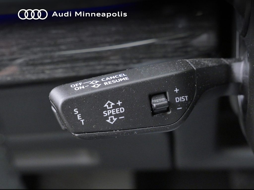 Thumbnail: 2023 Audi Q7 - 23