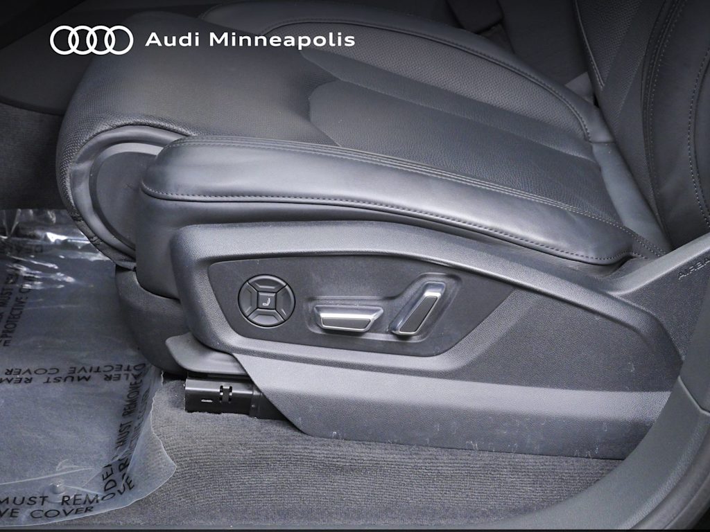 Thumbnail: 2023 Audi Q7 - 18
